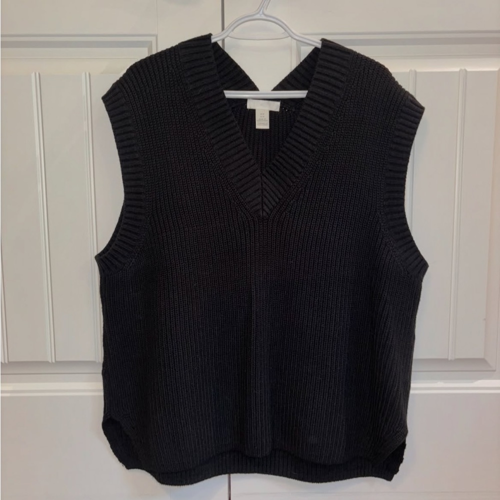 H&M Oversized Black Sweater Vest